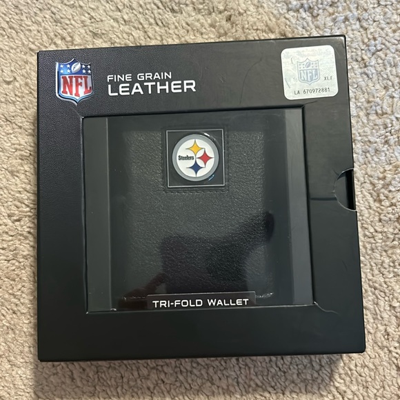 Brand New-NFL Fine Grain Leather wallet - Picture 1 of 6